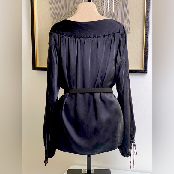 SOLD BOTH! I have 2 Soft & Cashmere feeling blouses. 100%SILK! - Picture 4 of 12